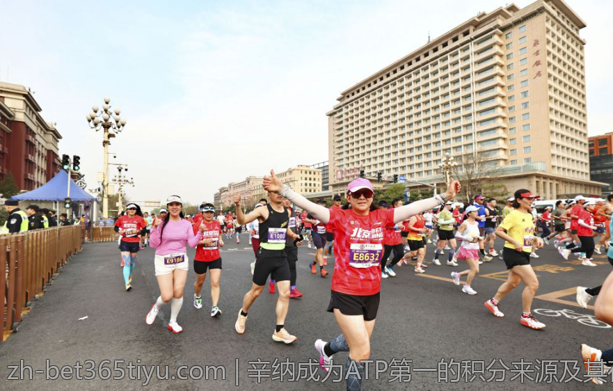 辛纳成为ATP第一的积分来源及其在比赛中的表现亮点